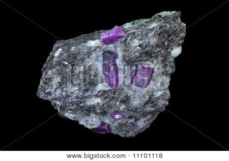 Pietra minerale corindone rubino