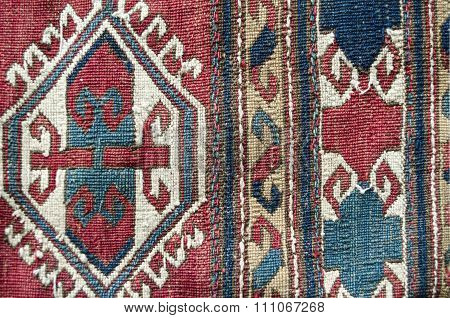 Sample pattern edge braided woolen carpet