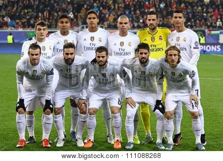 Real Madrid Players Pose For A Group Photo
