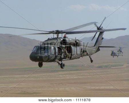 Blawkhawk Helikopter uçuş.