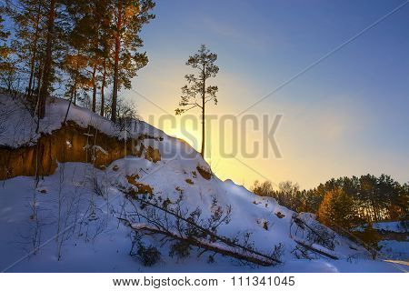 Winter dawn on the river