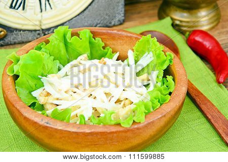Dietary Salad from Daikon and Chicken