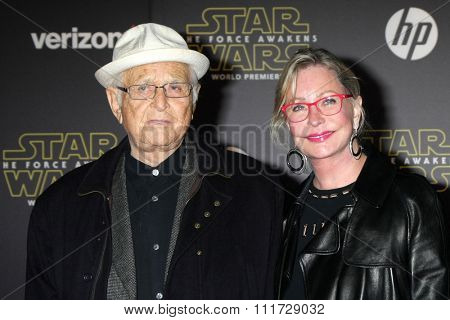 LOS ANGELES - DEC 14:  Norman Lear at the Star Wars: The Force Awakens World Premiere at the Hollywood & Highland on December 14, 2015 in Los Angeles, CA