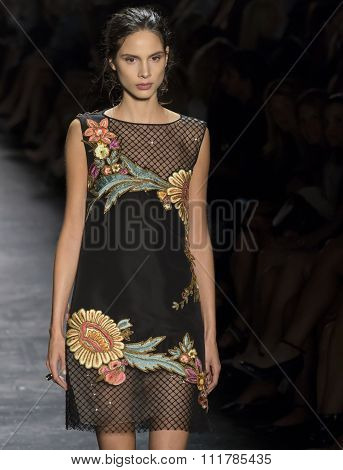 Dennis Basso - Spring 2016 Collection