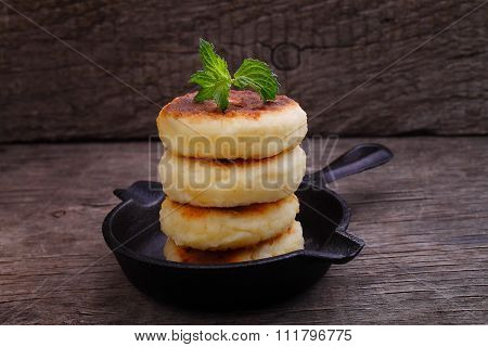 Ricotta pancakes, Syrniki (Cottage cheese pancakes, Fritters of cottage cheese) traditional Ukrainia