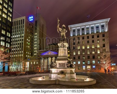 Maisonneuve Monument - Place D'armes - Montreal