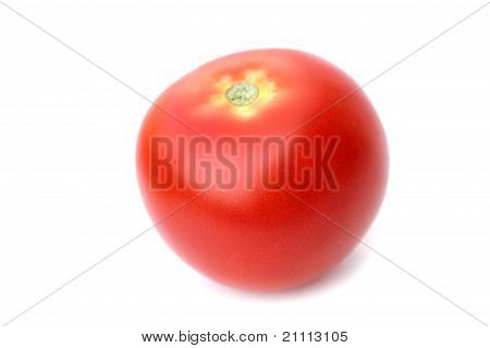tomates en un fondo blanco