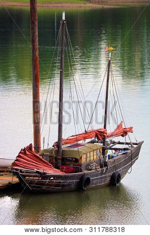 June 28, 2019 In Portland, Or:  Sail Boat With A Pirate Decorative Theme Taken At The Willamette Riv