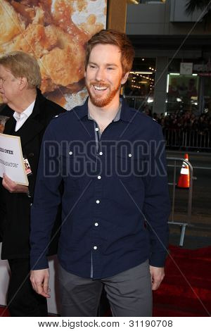 LOS ANGELES - MAR 19: Chris Owen przybywa na premierze 