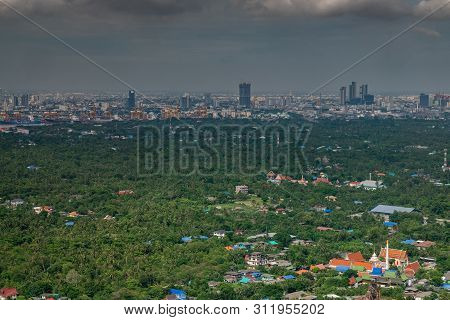 Bangkok,thailand - Jul 05, 2019 : View Of The Chao Phraya River And The Main Business Areas And Gree