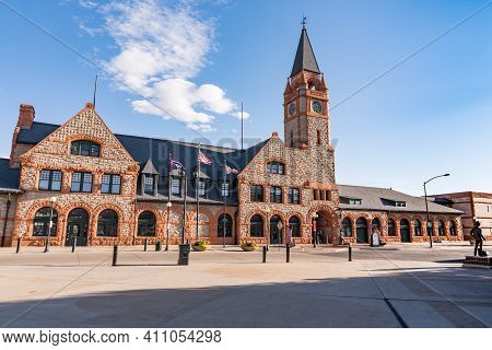 Cheyenne, Wy - September 25, 2019: Exterior Of The Union Pacific Railroad Depot In Cheyenne.  Built 