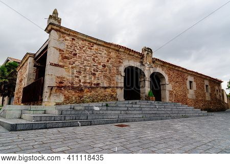 Isla, Spain - September 6, 2020: Hostel For Pilgrims Of The Way Of Saint James In The Small Village 