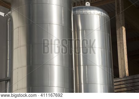 A Pressure Vessel Or Pressure Tank To Hold Gases And Liquids