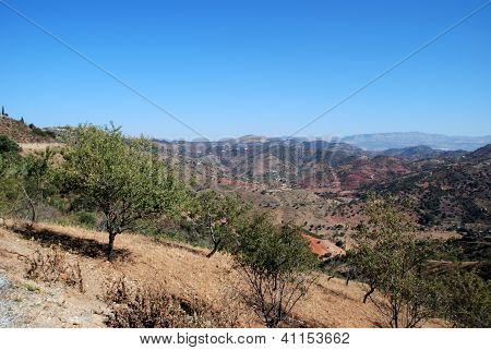 Paisagem de montanha, Andaluzia, Espanha.