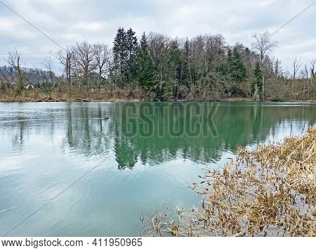 Flach Lake Or Flachsee In The Natural Protection Zone Aargau Reuss River Plain (naturschutzzone Aarg