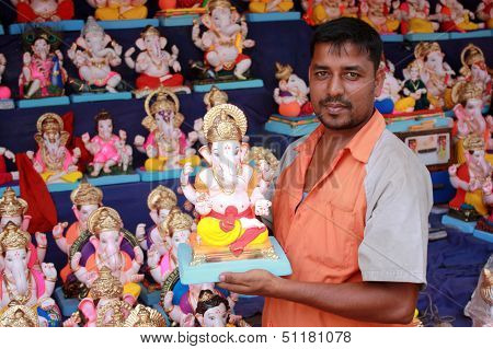 Festive Seller