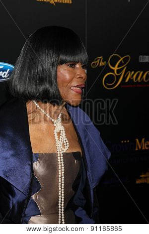 LOS ANGELES - MAY 19:  Cicely Tyson at the 40th Anniversary Gracies Awards at the Beverly Hilton Hotel on May 19, 2015 in Beverly Hills, CA