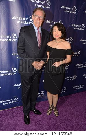 LOS ANGELES - MAR 9:  Maury Povich, Connie Chung at the A Night at Sardis - 2016 Alzheimer's Association Event at the Beverly Hilton Hotel on March 9, 2016 in Beverly Hills, CA