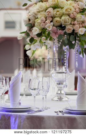 Table setting at a luxury wedding reception