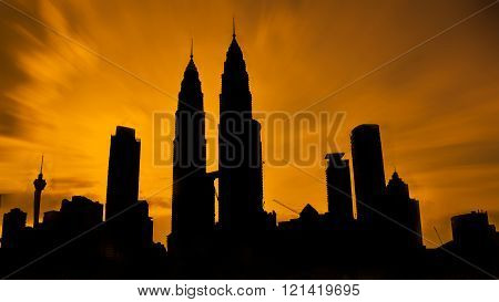 Kuala Lumpur, Malaysia Mac 5, 2016: Silhouette Of Kuala Lumpur Twin Towers