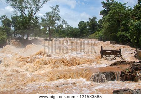 Konpapeng Flood In Pakse, Laos On August 19, 2007