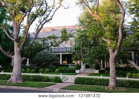 House with frontyard and garden path
