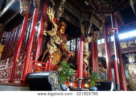 Beuatiful Architecture In Ancient Buddhist Temple , Lingyin Temple