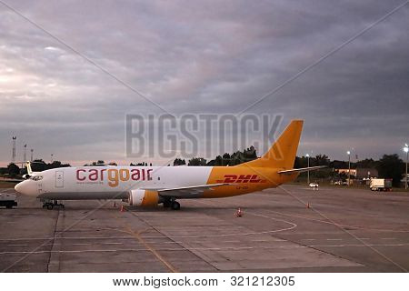 Boryspil, Ukraine - September 04, 2019: Lz-cgu Cargo Air Boeing 737-400f Of Logistics Courier Compan