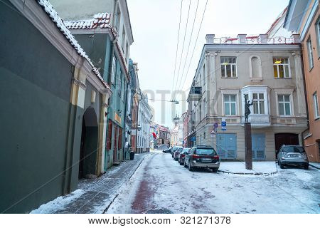 Vilnius, Lietuva - 05.01.2019: The Old Streets Of Vilnius. New Year In Vilnius.