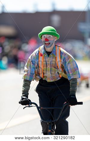Benton Harbor, Michigan, Usa - May 4, 2019: Blossomtime Festival Grand Floral Parade, Michiana Clown