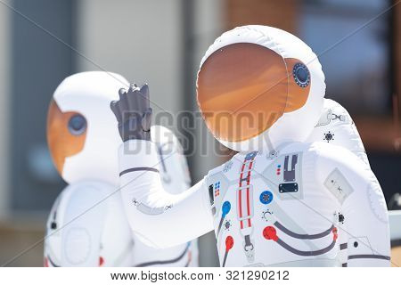 Benton Harbor, Michigan, Usa - May 4, 2019: Blossomtime Festival Grand Floral Parade, Float Carrying