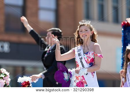 Benton Harbor, Michigan, Usa - May 4, 2019: Blossomtime Festival Grand Floral Parade, Float Carrying