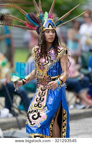 Cleveland, Ohio, Usa - June 8, 2019: Parade The Circle, Woman And Children Using Aztek Outfits Danci