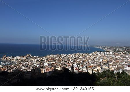 Castellammare Del Golfo, Italy - June 29, 2016: Overview Of The Seaside Town Of Castellammare Del Go