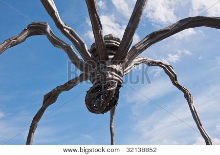 Scultura Maman