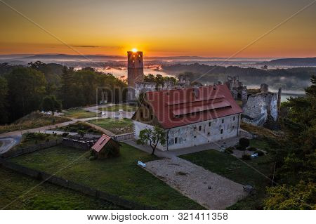 Zviretice Is A Ruin Of A Renaissance Chateau Rebuilt From The Original Gothic Castle Above The Villa