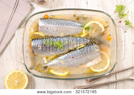 mackerel with wine, lemon and carrot
