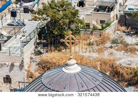 Jerusalem, Israel, September 07, 2019 : View Of The Cross On The Mountain Dome From The Bell Tower O