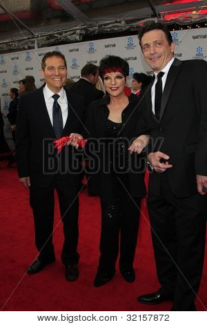 LOS ANGELES - kwi 12: Michael Feinstein, Liza Minnelli, Gości przybywa odnosz╣ TCM 40 