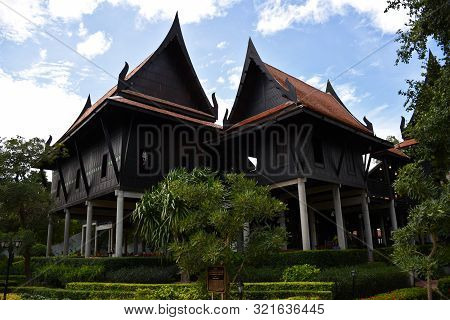 Kanchanaburi, Thailand, 09.09.2019: Beautiful Garden, Lake, Traditional Thai, Siamese Clothes, Build
