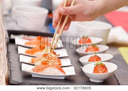 Sushi auf dem Tisch