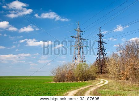 Kaksi vallan jännitteitä ja läheltä road