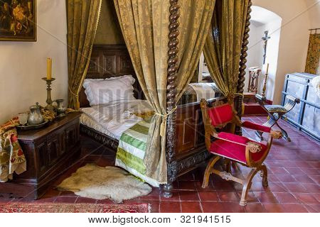 Niedzica, Poland - July 1: Bedroom At The Castle In Niedzica On July 1, 2019 In Niedzica.
