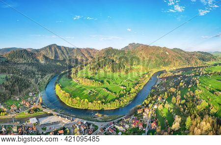 Aerial View Of Bend Of Dunajec River And Sokolica Mountain From Szczawnica, Pieniny, Poland