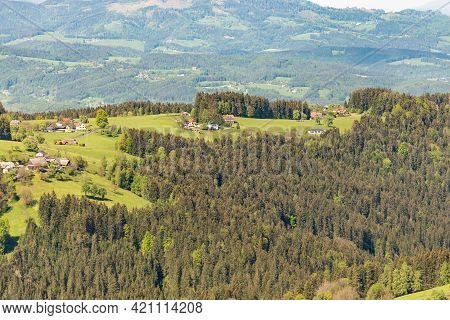 Farmsteads In The Austrian Mountains. Beautiful Mountains Of Austria In Spring.