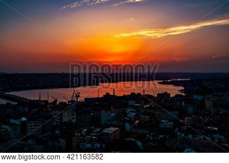 Istanbul And Altin Boynuz In The Evening At Sunset