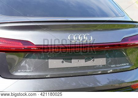 Bordeaux , Aquitaine France - 05 08 2021 : Audi E-tron 55 Quattro Logo Brand And Text Sign Fully Ele