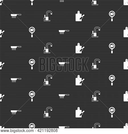 Set Cutting Board And Knife, Fried Eggs On Frying Pan, Frying And Water Tap On Seamless Pattern. Vec