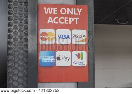 Indianapolis: Circa May 2021: Modern Credit Methods Including, Apple Pay, Google Wallet, Visa, Maste