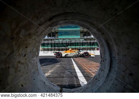 May 21, 2021 - Indianapolis, Indiana, USA: JAMES HINCHCLIFFE (29) of Toronto, Canada practices for the 105th Running Of The Indianapolis 500 at the Indianapolis Motor Speedway